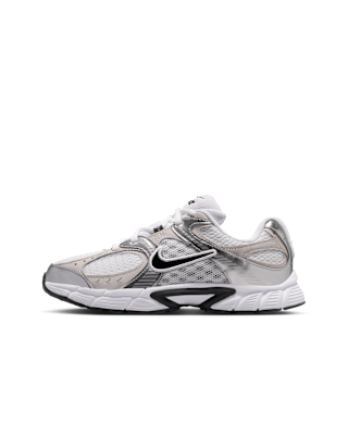 NIKE V5 RNR　27.5センチ　【防水スプレー済】 箱あり Nike V5 RNR Big Kids' Shoes. Nike JP